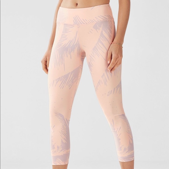 Fabletics Pants - FABLETICS 🦋 cropped leggings